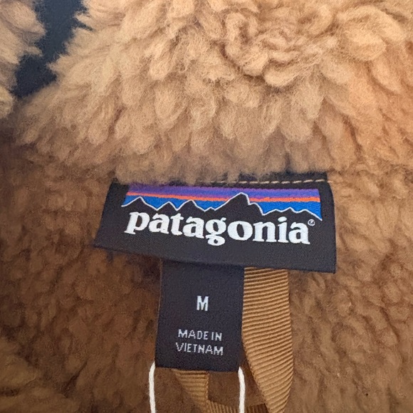 Patagonia Women’s Shelled Retro X Pullover - Picture 4 of 4
